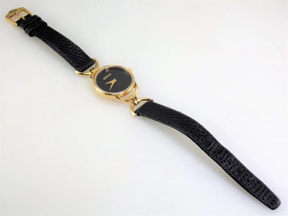 【GUCCI】アナログ時計 ブラックレザー　6000.2.L Vintage Authentic Gucci 6000.2.L Black & Gold Womens Swiss